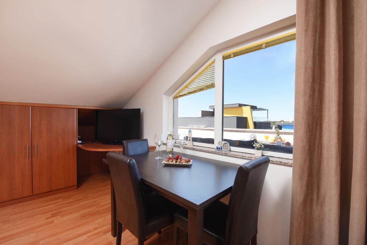 Sunset Beach Suites Kožino Esterno foto
